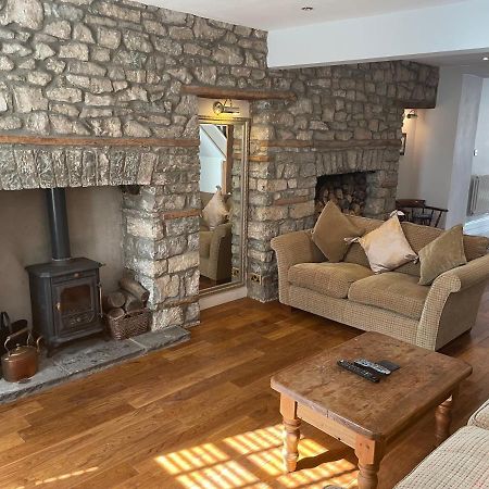 Villa 17 Eastgate Cowbridge Exterior foto