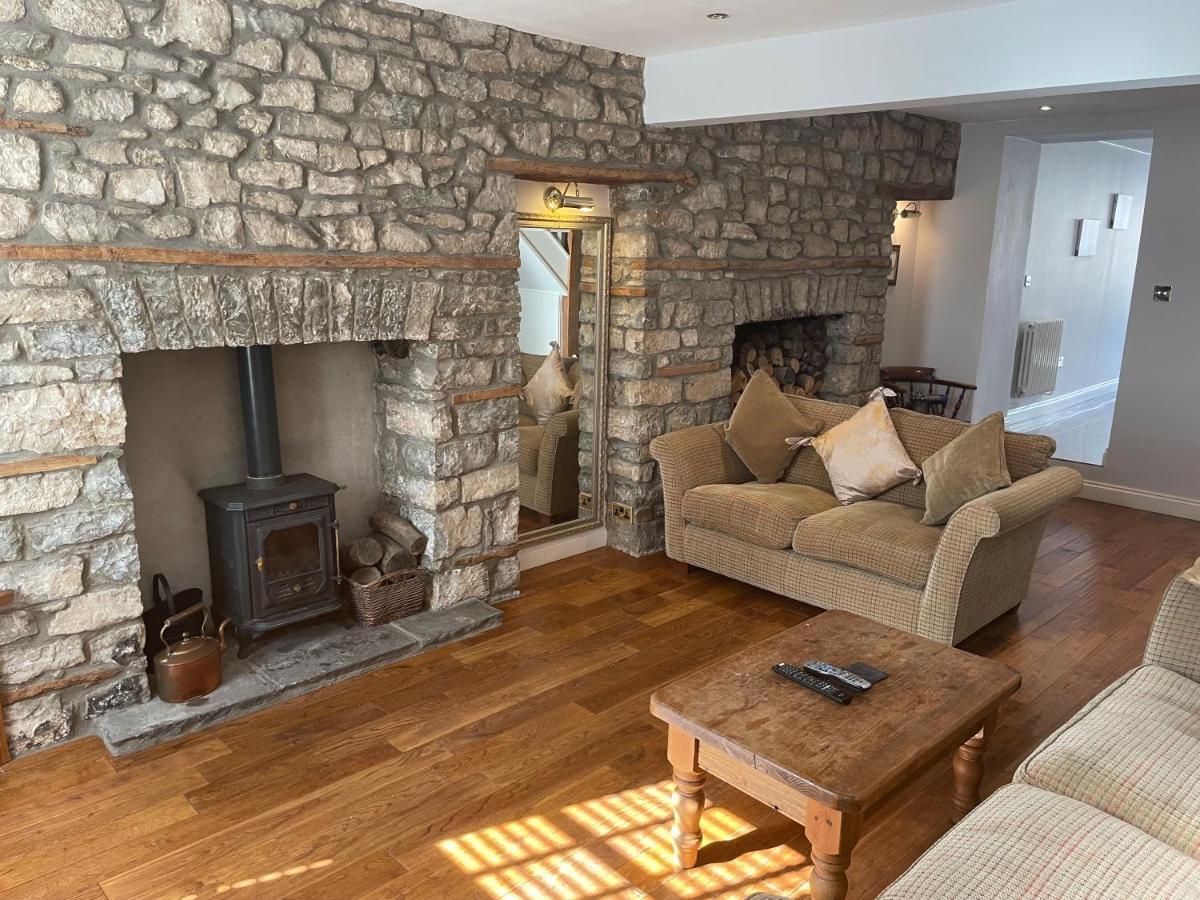Villa 17 Eastgate Cowbridge Exterior foto